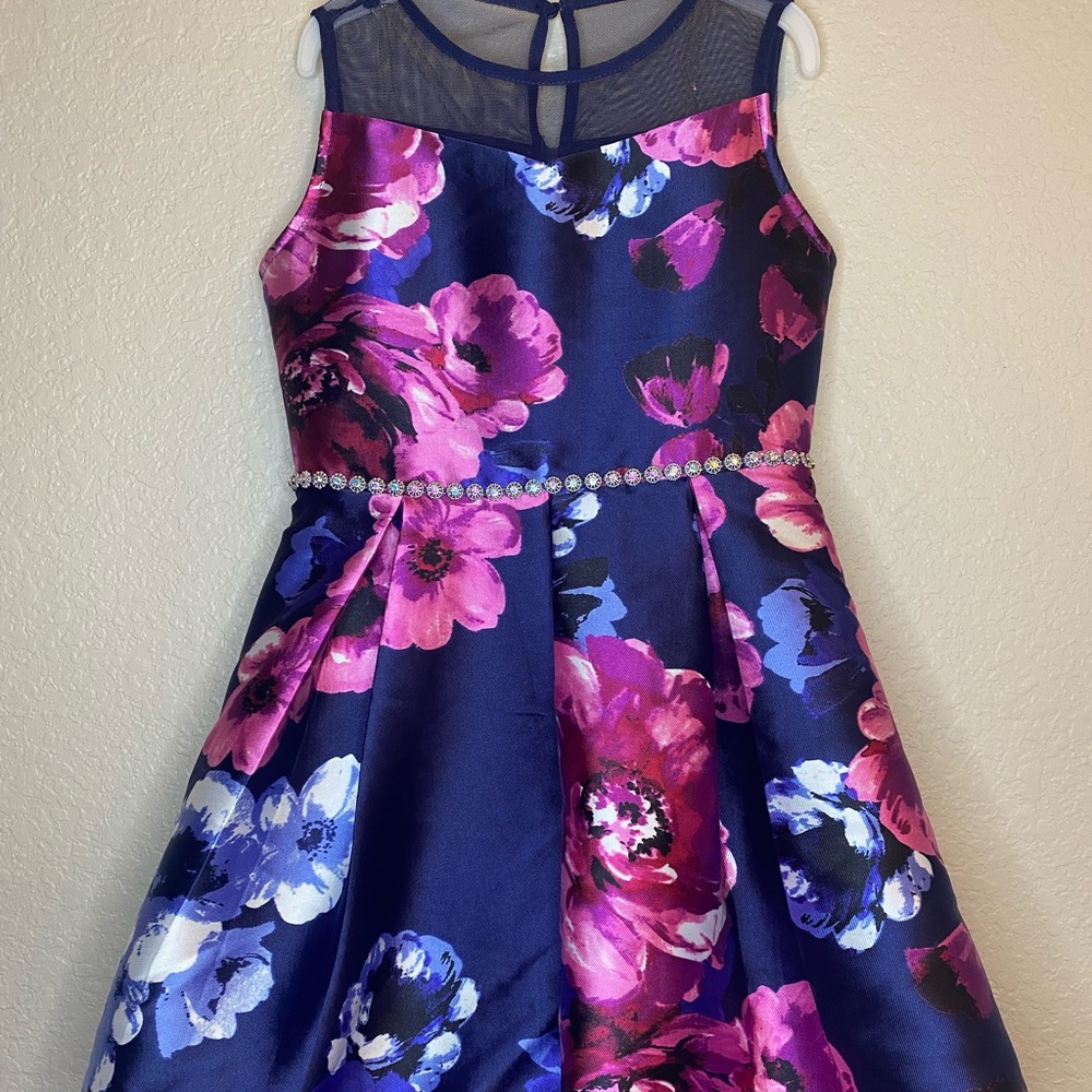 Girl floral formal dress.
